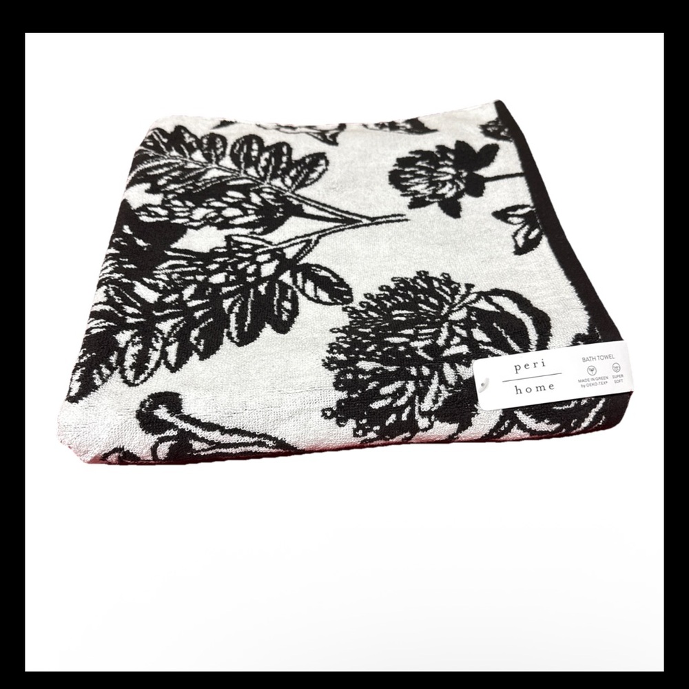 Peri Home Cotton Etched Bot Black White Terry Loops Bath Towel 27x54” NWT